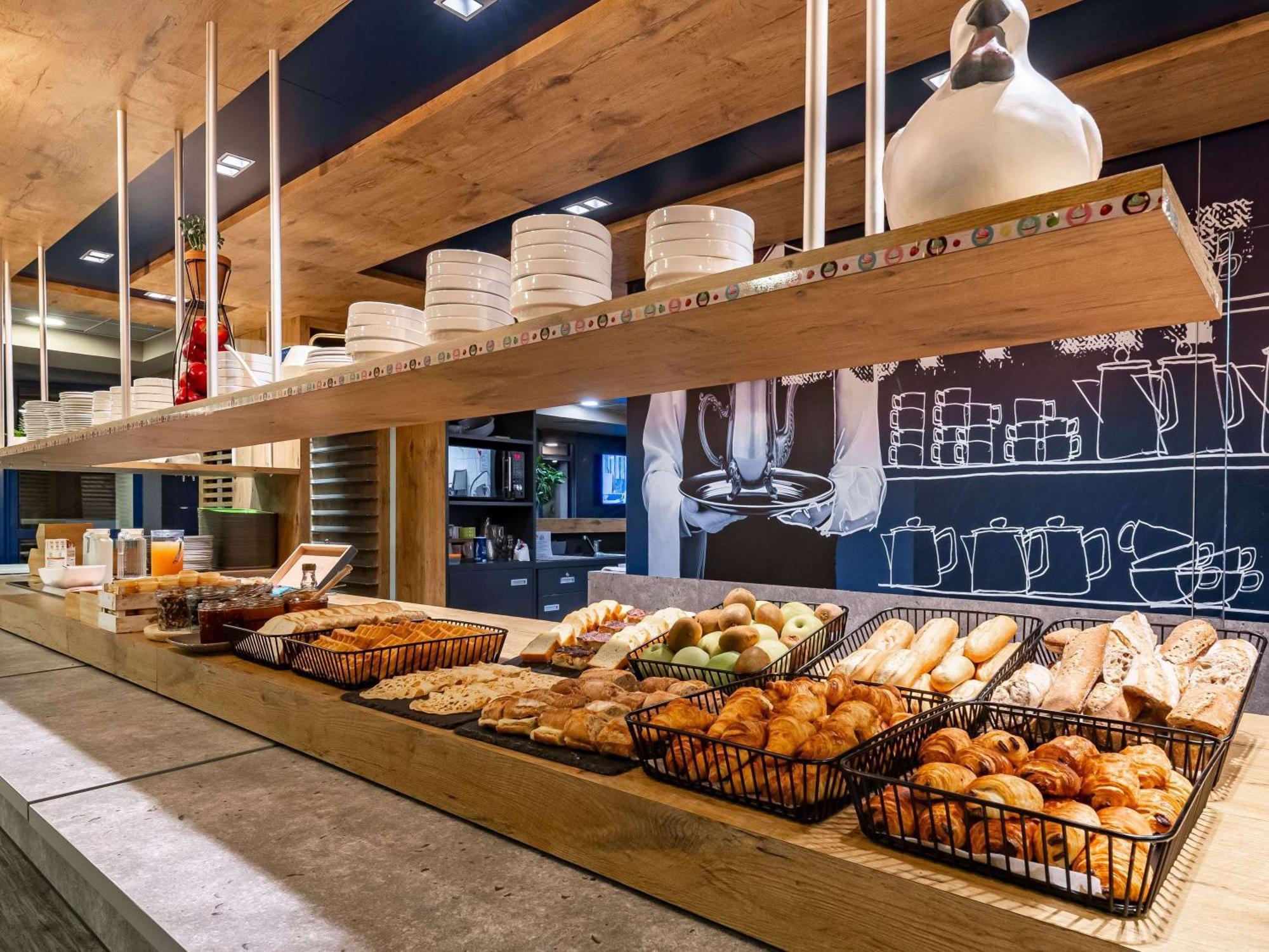 Ibis Budget Marne La Vallee Pontault Combault Exteriör bild