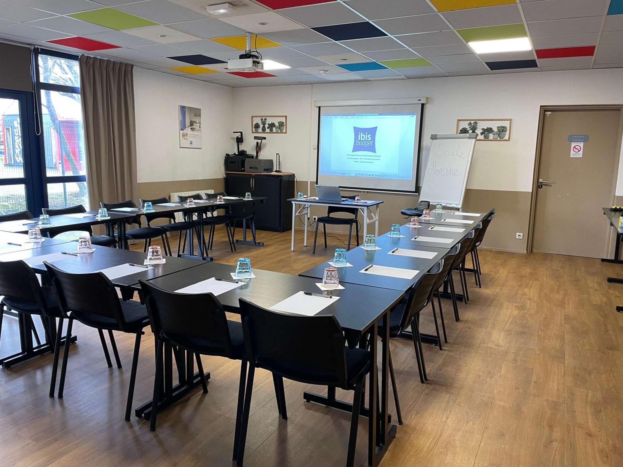 Ibis Budget Marne La Vallee Pontault Combault Exteriör bild