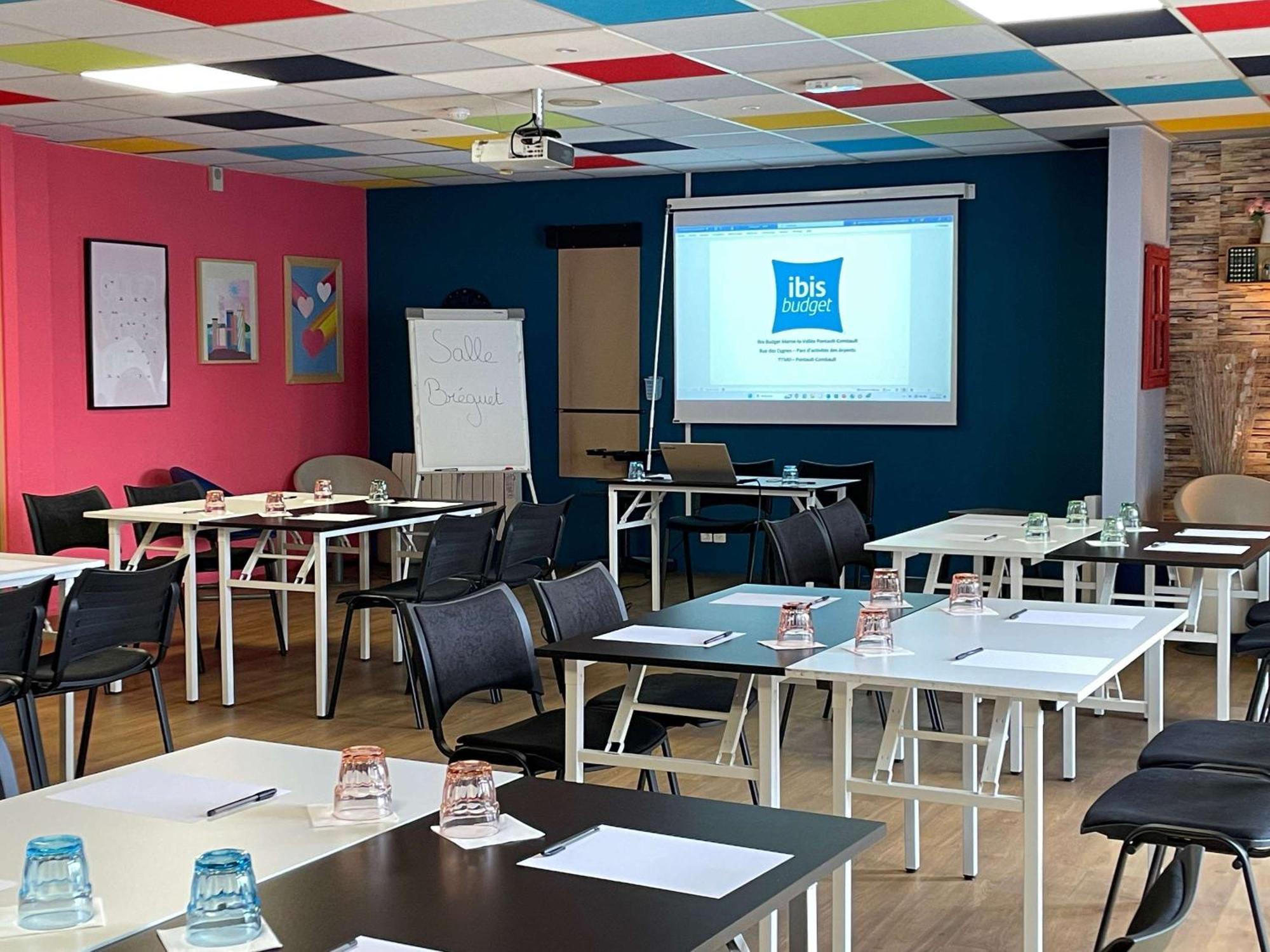 Ibis Budget Marne La Vallee Pontault Combault Exteriör bild