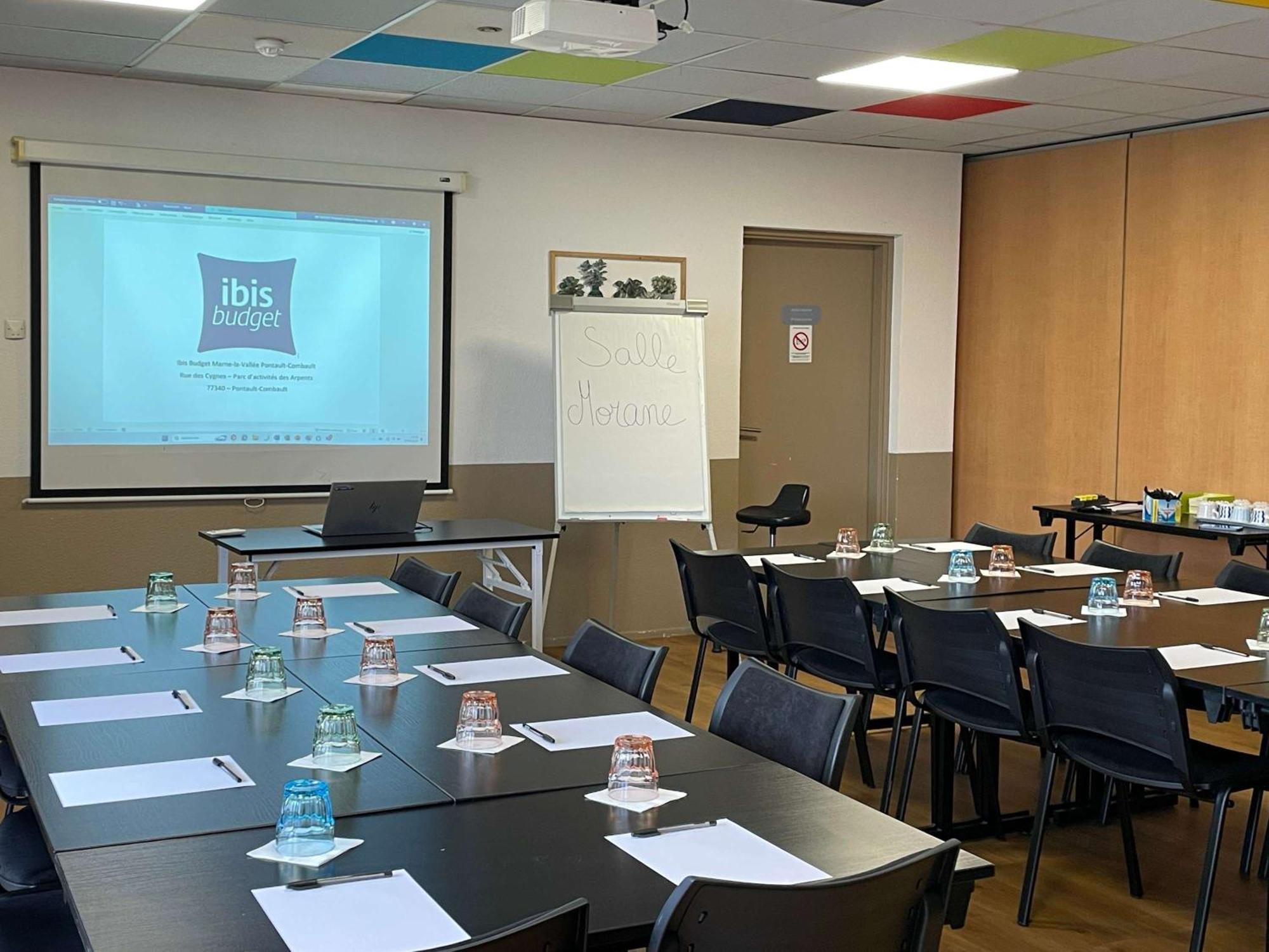 Ibis Budget Marne La Vallee Pontault Combault Exteriör bild