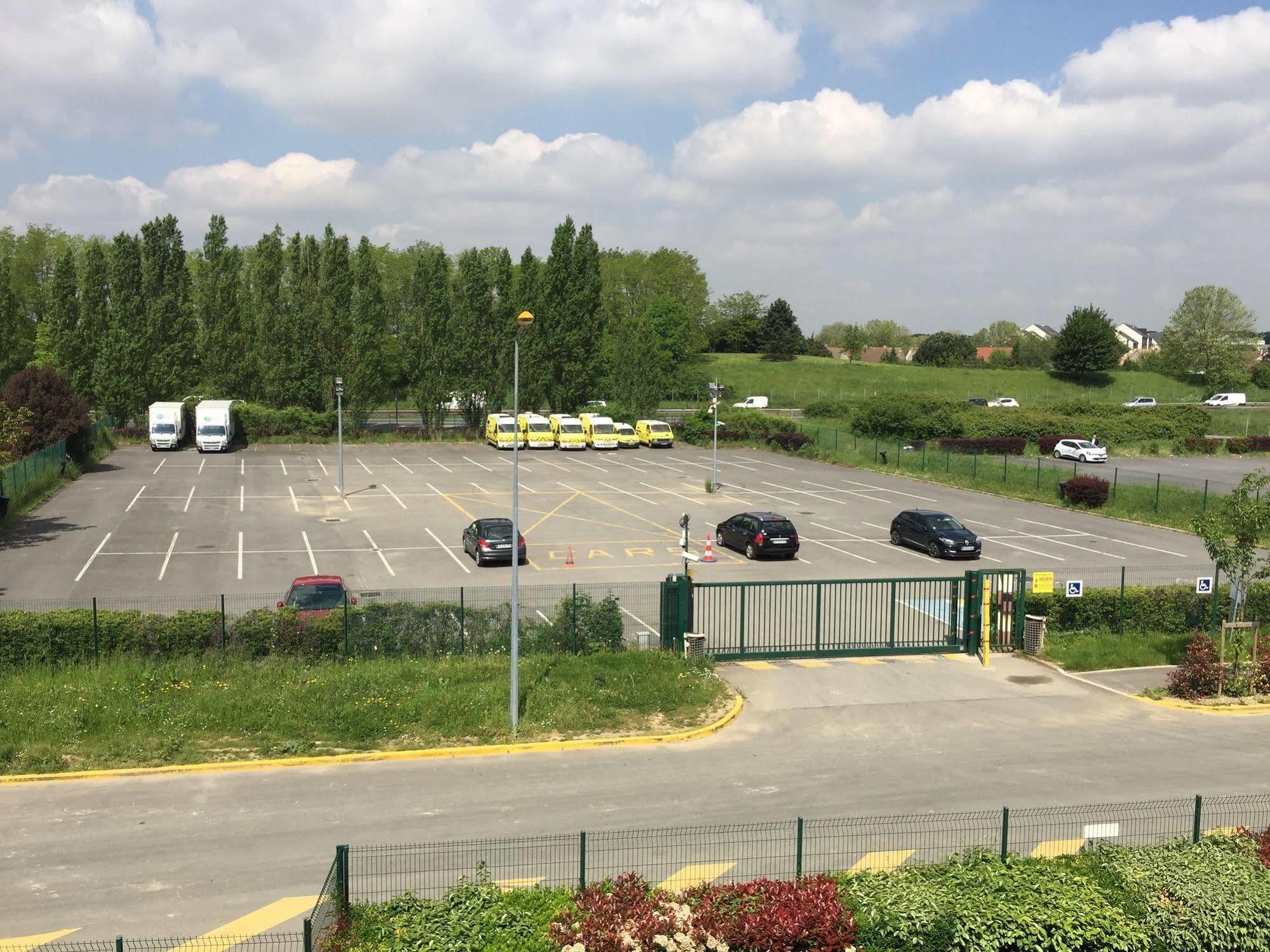 Ibis Budget Marne La Vallee Pontault Combault Exteriör bild
