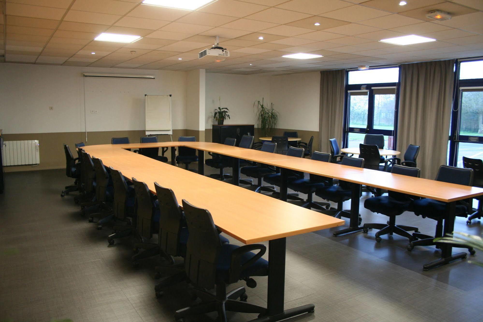 Ibis Budget Marne La Vallee Pontault Combault Exteriör bild